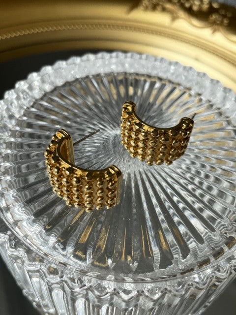 Vintage Gold Stud earring