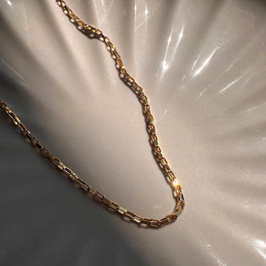 Sunlit Boxy Chain Necklace