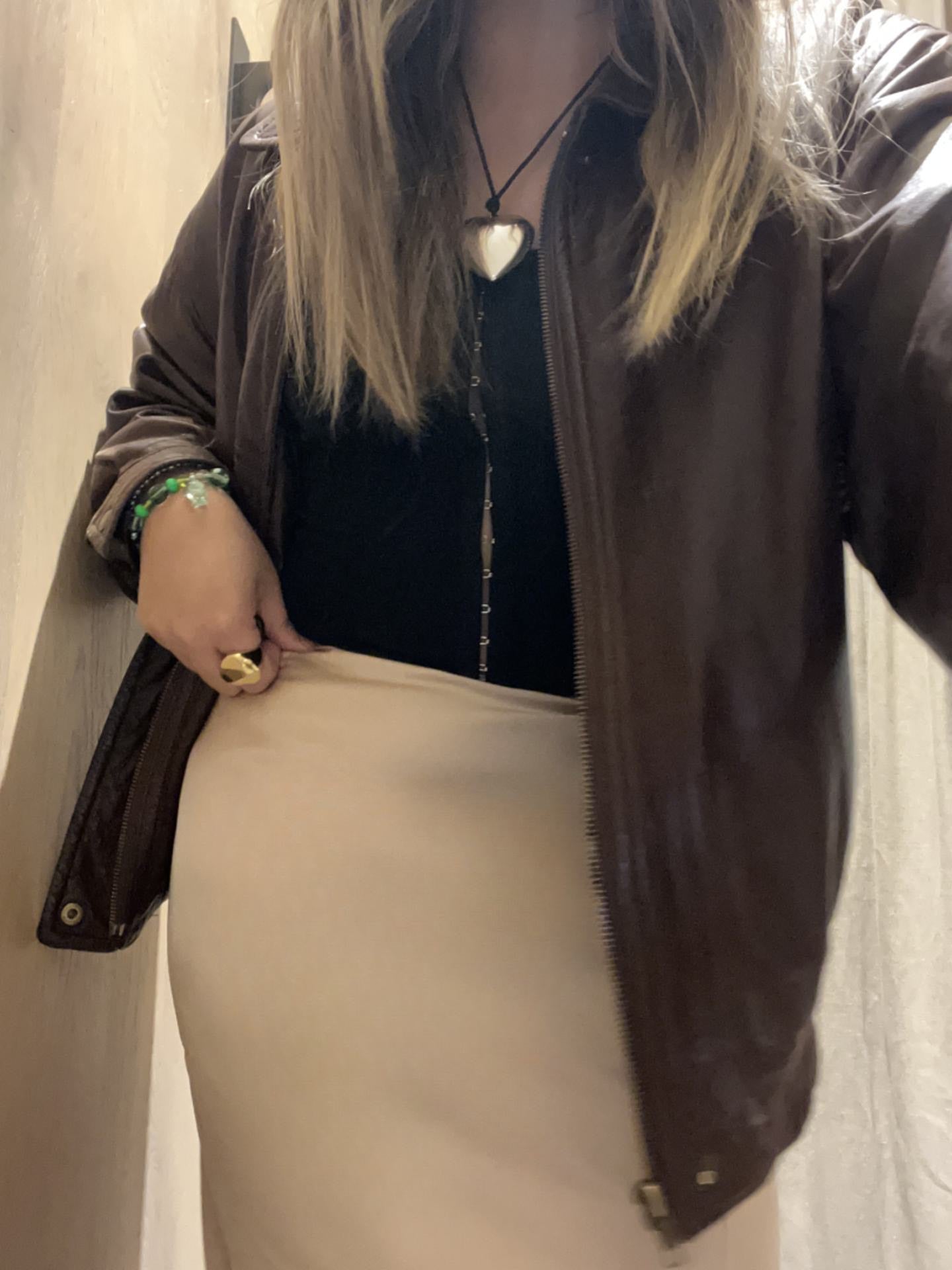 Ellie hook&eye top