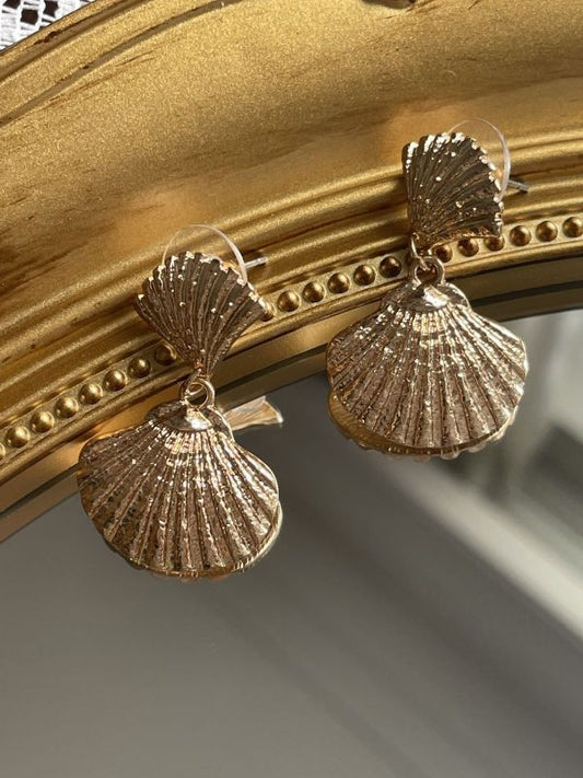 Vintage Style Seashell Drop Earring