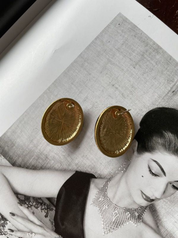 Retro style black Gemstone earring