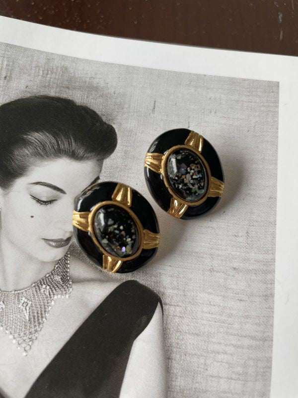 Retro style black Gemstone earring