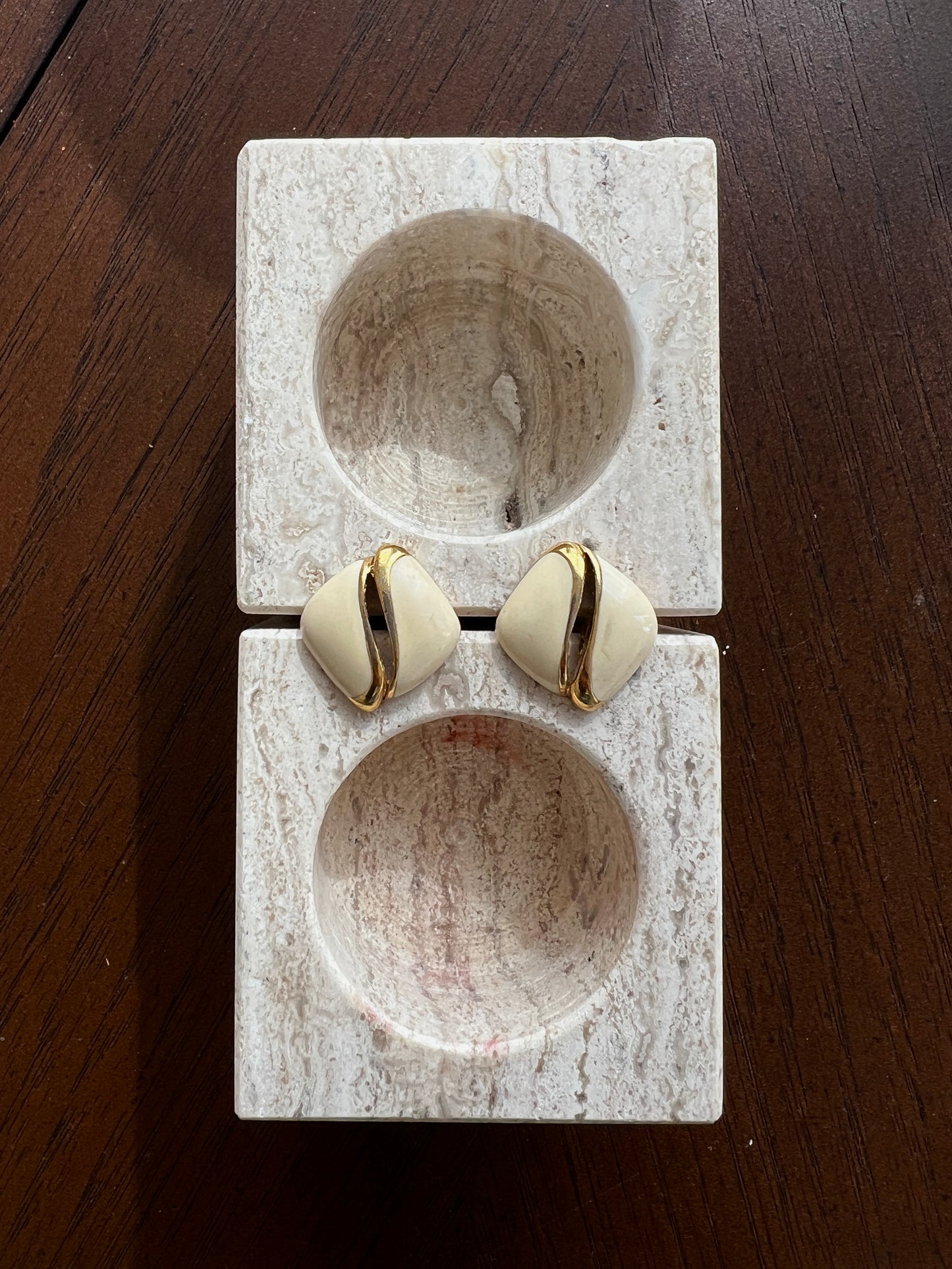 (Vintage) beige gold square earrings