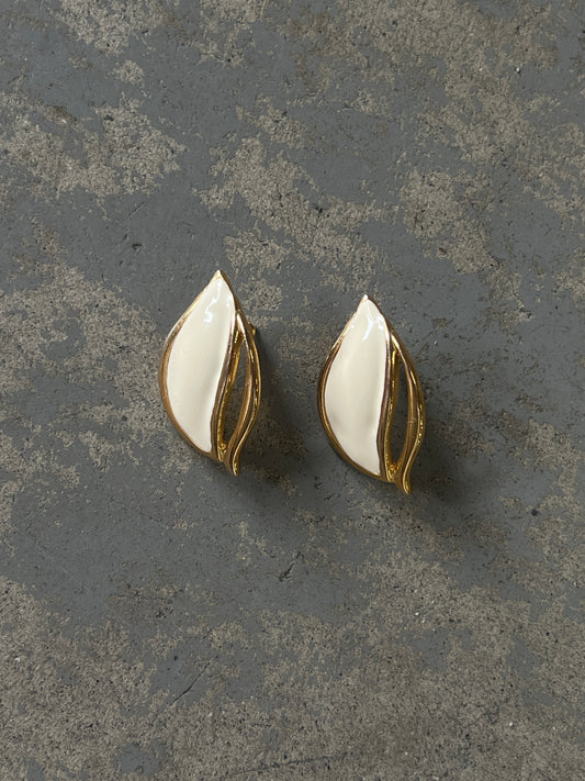(Vintage) ivory leaf earrings