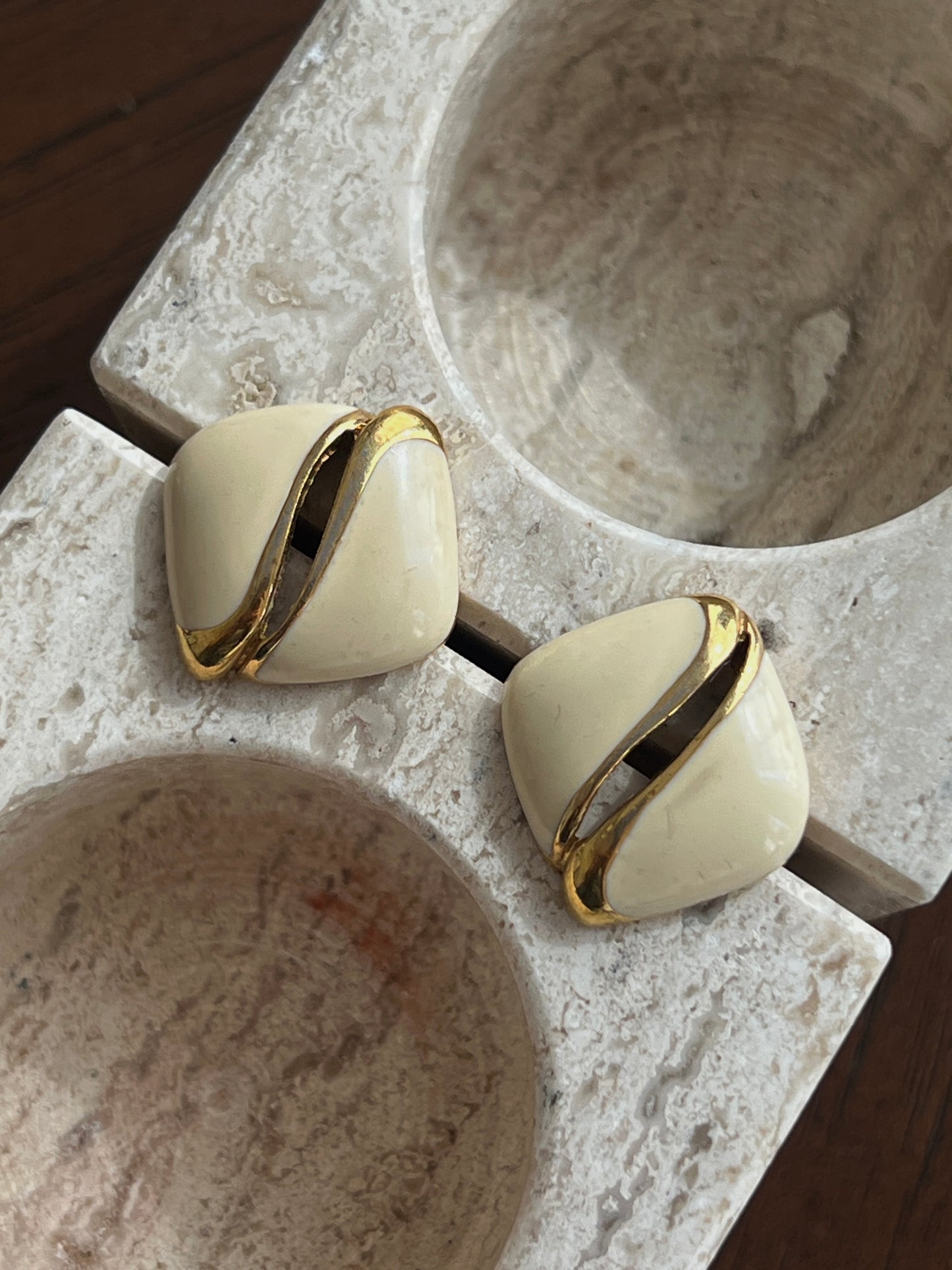 (Vintage) beige gold square earrings